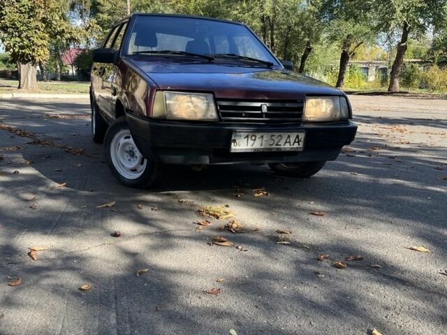 ВАЗ 2109 1989 в Кривом Роге на Automoto.ua Красный ВАЗ 2109, объемом двигателя 1.3 л и пробегом 15 тыс. км за 434 $, фото 1 на Automoto.ua