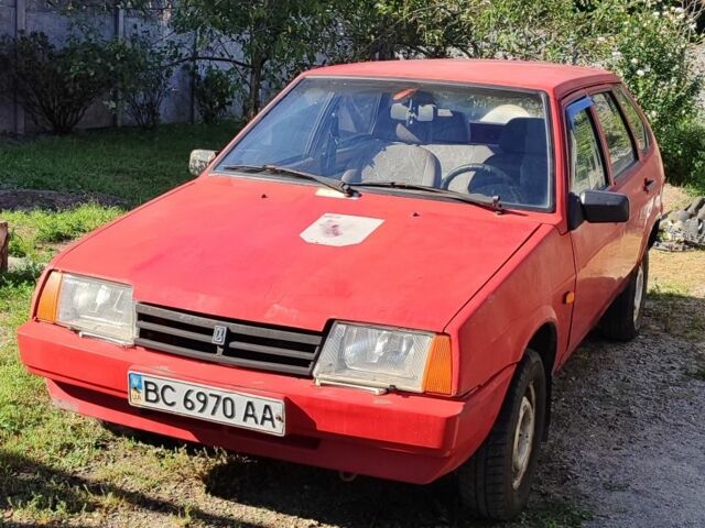 Красный ВАЗ 2109, объемом двигателя 1.5 л и пробегом 300 тыс. км за 500 $, фото 1 на Automoto.ua