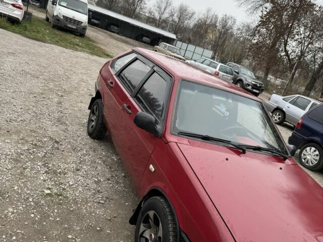 Красный ВАЗ 2109, объемом двигателя 1.5 л и пробегом 100 тыс. км за 1118 $, фото 1 на Automoto.ua