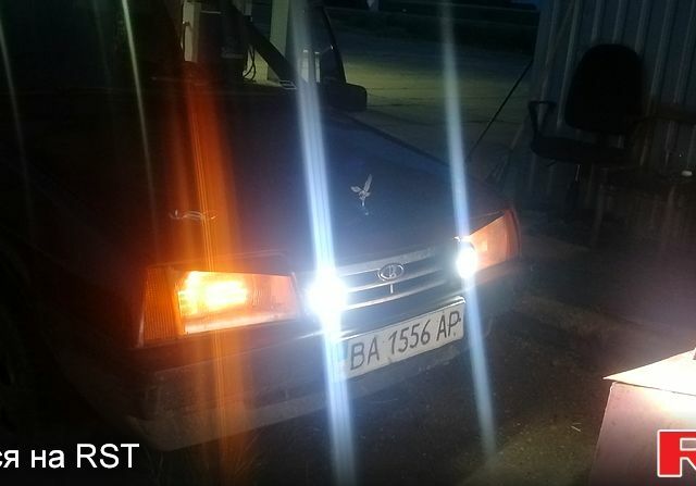 Красный ВАЗ 2109, объемом двигателя 1.6 л и пробегом 0 тыс. км за 1000 $, фото 1 на Automoto.ua