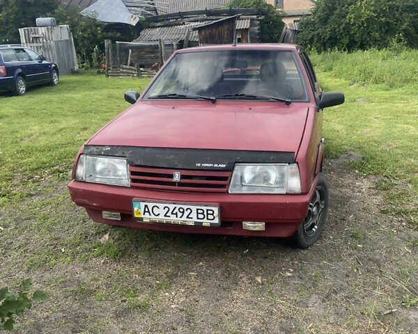 Красный ВАЗ 2109, объемом двигателя 1.3 л и пробегом 60 тыс. км за 650 $, фото 1 на Automoto.ua