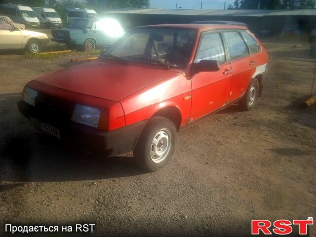 Красный ВАЗ 2109, объемом двигателя 1.3 л и пробегом 200 тыс. км за 550 $, фото 1 на Automoto.ua