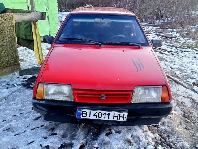 Красный ВАЗ 2109, объемом двигателя 1.5 л и пробегом 215 тыс. км за 800 $, фото 1 на Automoto.ua