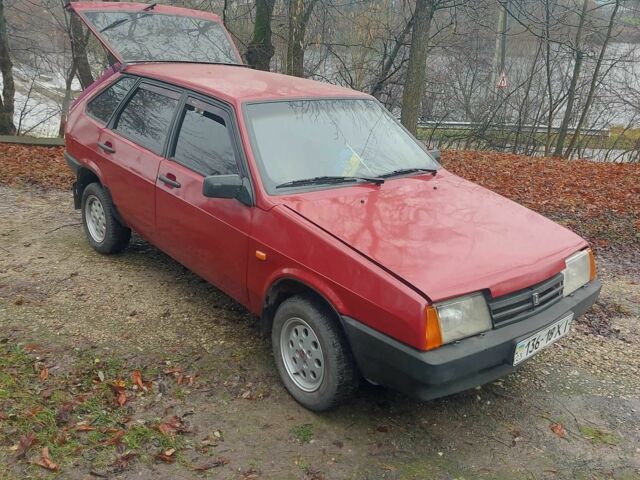 Красный ВАЗ 2109, объемом двигателя 1.3 л и пробегом 400 тыс. км за 1100 $, фото 1 на Automoto.ua