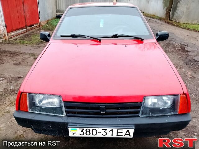 Красный ВАЗ 2109, объемом двигателя 1.3 л и пробегом 200 тыс. км за 1000 $, фото 1 на Automoto.ua