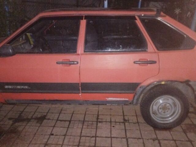 Красный ВАЗ 2109, объемом двигателя 1.5 л и пробегом 150 тыс. км за 565 $, фото 1 на Automoto.ua