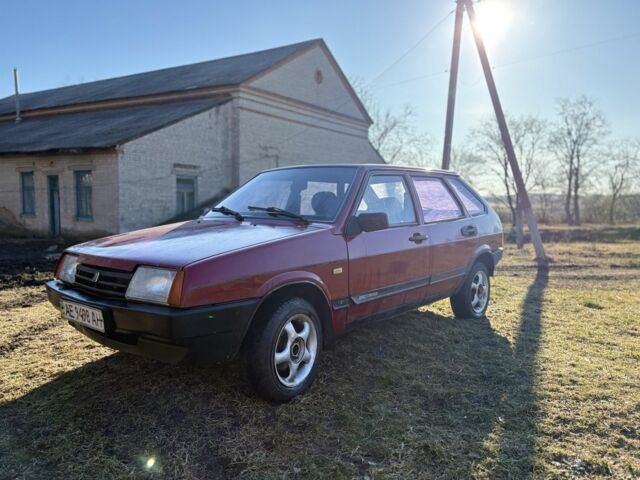 Красный ВАЗ 2109, объемом двигателя 1.5 л и пробегом 100 тыс. км за 677 $, фото 1 на Automoto.ua