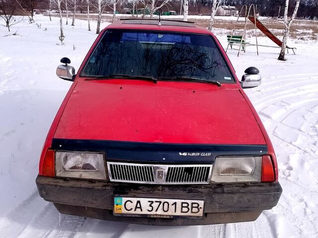Красный ВАЗ 2109, объемом двигателя 1.5 л и пробегом 100 тыс. км за 500 $, фото 1 на Automoto.ua