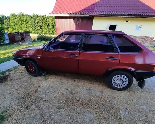 Красный ВАЗ 2109, объемом двигателя 1.3 л и пробегом 999 тыс. км за 1000 $, фото 1 на Automoto.ua