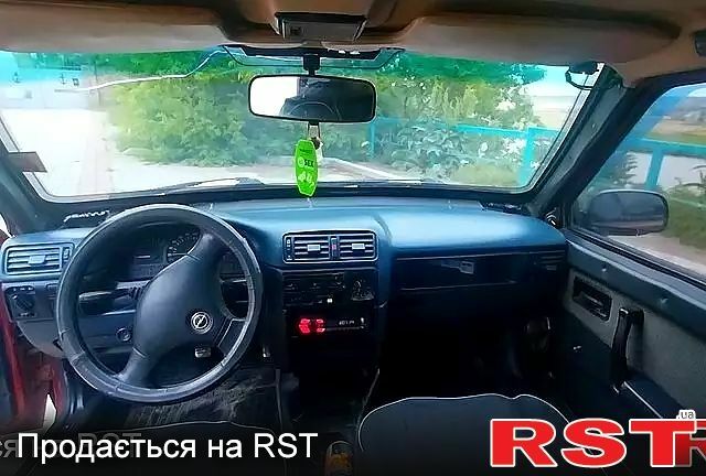 Красный ВАЗ 2109, объемом двигателя 1.5 л и пробегом 10 тыс. км за 700 $, фото 1 на Automoto.ua