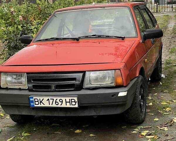 Красный ВАЗ 2109, объемом двигателя 1.29 л и пробегом 48 тыс. км за 700 $, фото 1 на Automoto.ua