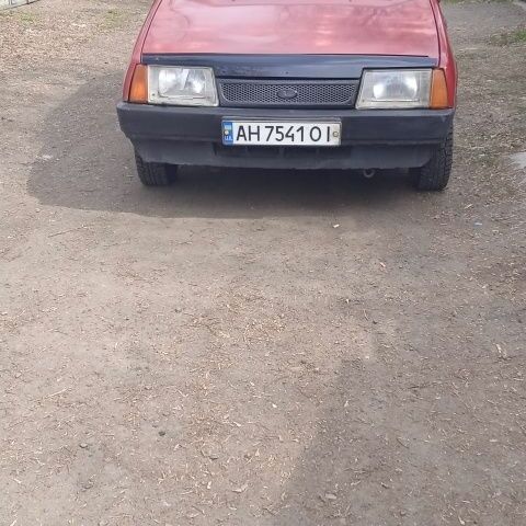 Красный ВАЗ 2109, объемом двигателя 1.3 л и пробегом 480 тыс. км за 455 $, фото 1 на Automoto.ua