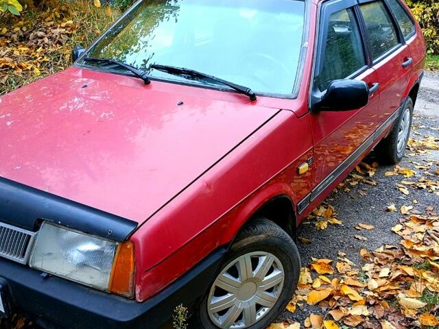 Красный ВАЗ 2109, объемом двигателя 1.3 л и пробегом 414 тыс. км за 1200 $, фото 1 на Automoto.ua