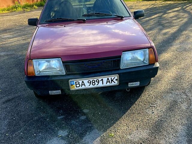 Красный ВАЗ 2109, объемом двигателя 1.5 л и пробегом 199 тыс. км за 1200 $, фото 1 на Automoto.ua