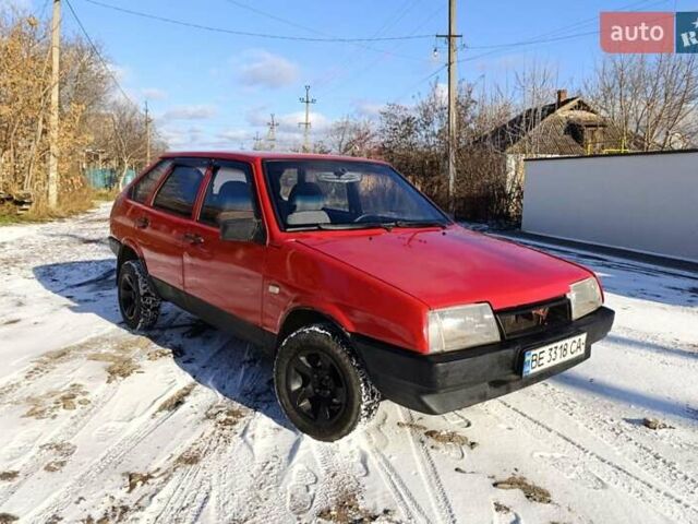 Красный ВАЗ 2109, объемом двигателя 1.5 л и пробегом 100 тыс. км за 1350 $, фото 1 на Automoto.ua