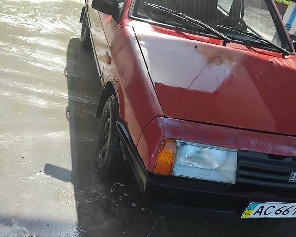 Красный ВАЗ 2109, объемом двигателя 1.1 л и пробегом 200 тыс. км за 850 $, фото 1 на Automoto.ua