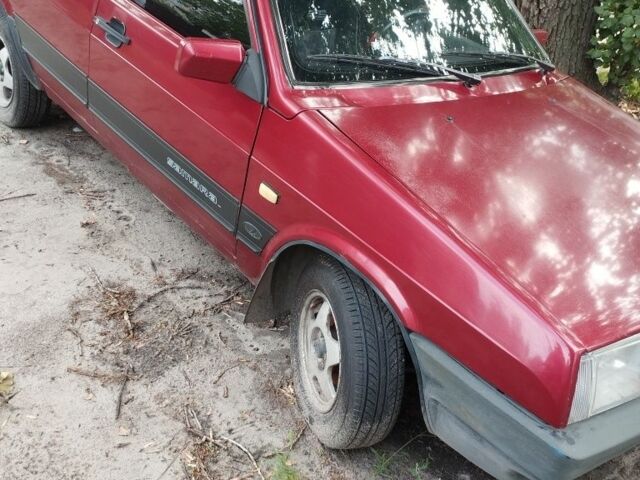 Красный ВАЗ 2109, объемом двигателя 1 л и пробегом 400 тыс. км за 900 $, фото 1 на Automoto.ua