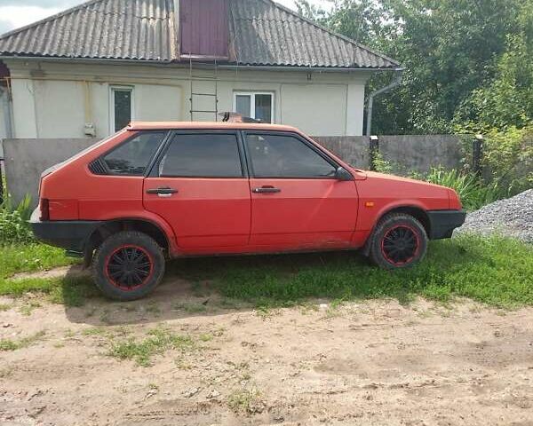 Красный ВАЗ 2109, объемом двигателя 1.29 л и пробегом 300 тыс. км за 700 $, фото 1 на Automoto.ua