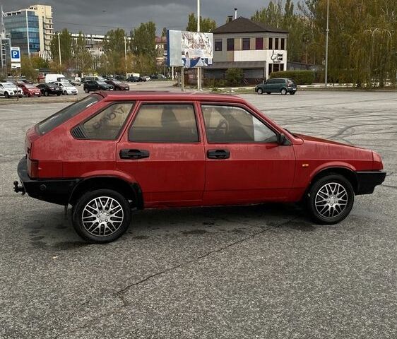 Красный ВАЗ 2109, объемом двигателя 1.5 л и пробегом 999 тыс. км за 400 $, фото 1 на Automoto.ua