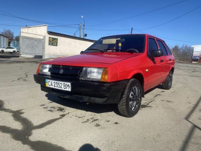 Красный ВАЗ 2109, объемом двигателя 1.3 л и пробегом 1000 тыс. км за 1400 $, фото 1 на Automoto.ua