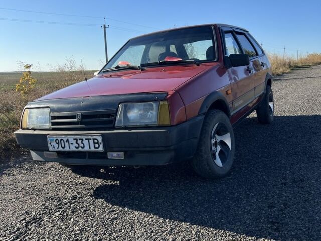 Красный ВАЗ 2109, объемом двигателя 0 л и пробегом 111 тыс. км за 803 $, фото 1 на Automoto.ua