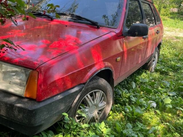 Красный ВАЗ 2109, объемом двигателя 1.5 л и пробегом 89 тыс. км за 900 $, фото 1 на Automoto.ua