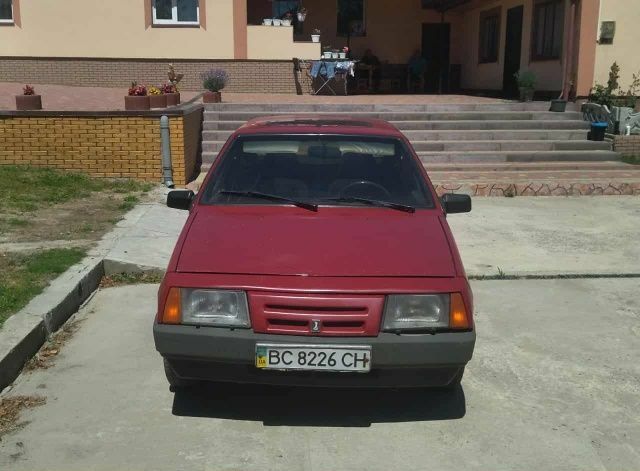 Красный ВАЗ 2109, объемом двигателя 0 л и пробегом 79 тыс. км за 716 $, фото 1 на Automoto.ua