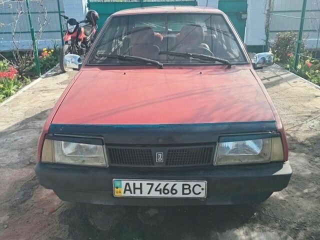 Красный ВАЗ 2109, объемом двигателя 2 л и пробегом 500 тыс. км за 629 $, фото 1 на Automoto.ua