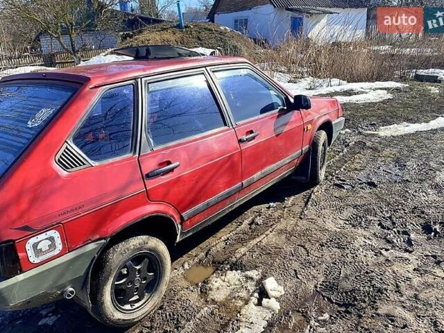 Красный ВАЗ 2109, объемом двигателя 1.5 л и пробегом 150 тыс. км за 900 $, фото 1 на Automoto.ua