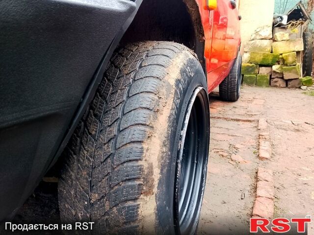 Красный ВАЗ 2109, объемом двигателя 1.1 л и пробегом 198 тыс. км за 888 $, фото 1 на Automoto.ua