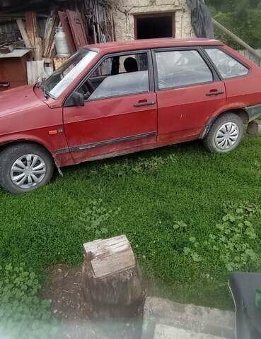 Красный ВАЗ 2109, объемом двигателя 1.3 л и пробегом 100 тыс. км за 700 $, фото 1 на Automoto.ua