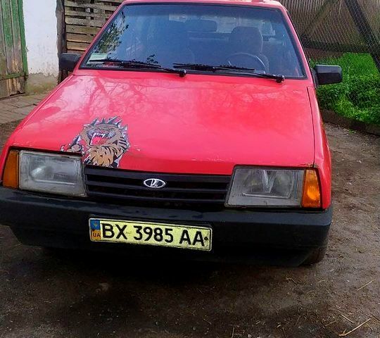Красный ВАЗ 2109, объемом двигателя 1.5 л и пробегом 365 тыс. км за 550 $, фото 1 на Automoto.ua