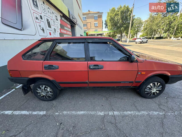 Красный ВАЗ 2109, объемом двигателя 1.3 л и пробегом 170 тыс. км за 1000 $, фото 1 на Automoto.ua