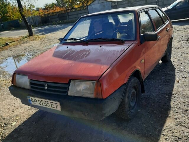 Красный ВАЗ 2109, объемом двигателя 1.3 л и пробегом 200 тыс. км за 833 $, фото 1 на Automoto.ua