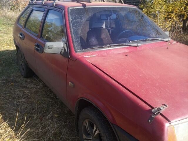 ВАЗ 2109 1993 в Синельниковом на Automoto.ua Красный ВАЗ 2109, объемом двигателя 1.3 л и пробегом 96 тыс. км за 700 $, фото 1 на Automoto.ua