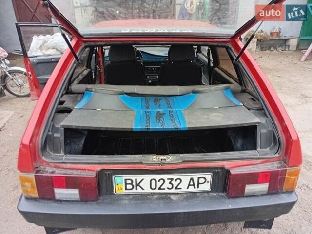 Красный ВАЗ 2109, объемом двигателя 1.3 л и пробегом 100 тыс. км за 700 $, фото 1 на Automoto.ua