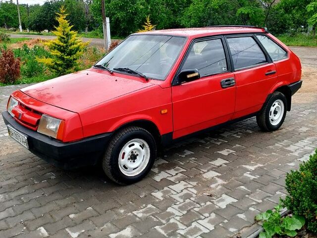 Красный ВАЗ 2109, объемом двигателя 1.5 л и пробегом 0 тыс. км за 1000 $, фото 1 на Automoto.ua