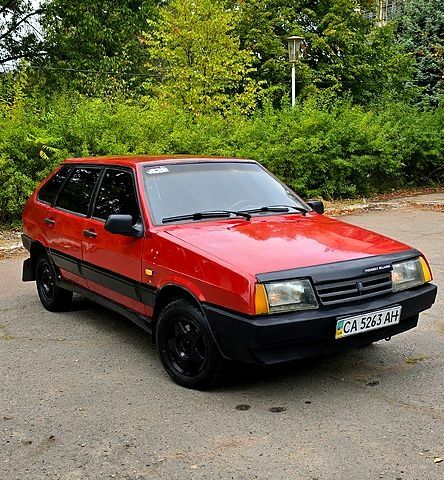 Червоний ВАЗ 2109, об'ємом двигуна 1.5 л та пробігом 100 тис. км за 999 $, фото 1 на Automoto.ua