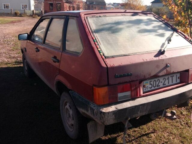 Красный ВАЗ 2109, объемом двигателя 1.3 л и пробегом 170 тыс. км за 800 $, фото 1 на Automoto.ua