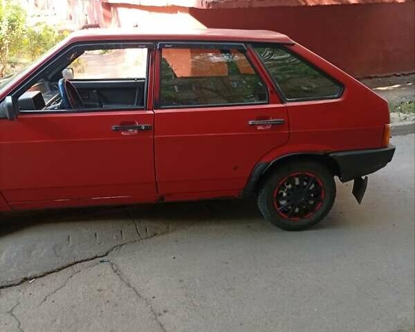 Красный ВАЗ 2109, объемом двигателя 1.5 л и пробегом 400 тыс. км за 1000 $, фото 1 на Automoto.ua