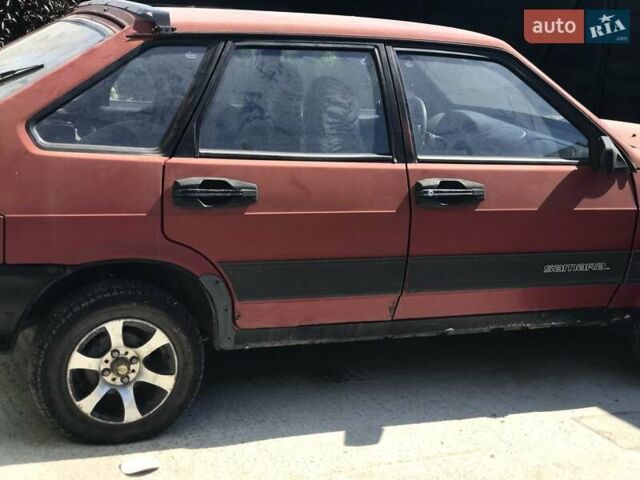 Красный ВАЗ 2109, объемом двигателя 1.3 л и пробегом 200 тыс. км за 400 $, фото 1 на Automoto.ua