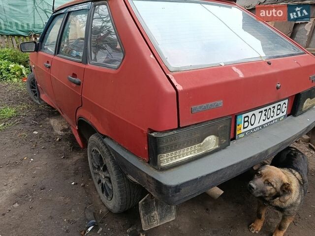 Красный ВАЗ 2109, объемом двигателя 1.5 л и пробегом 255 тыс. км за 550 $, фото 1 на Automoto.ua
