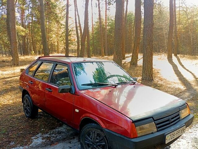 Красный ВАЗ 2109, объемом двигателя 1.5 л и пробегом 320 тыс. км за 950 $, фото 1 на Automoto.ua