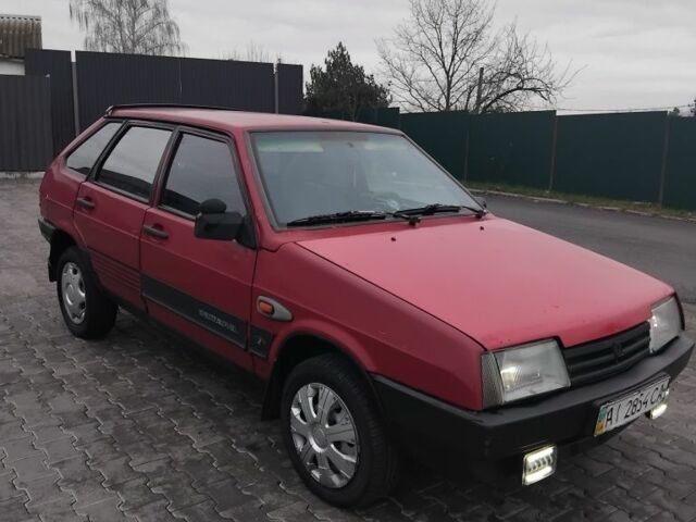 Красный ВАЗ 2109, объемом двигателя 1.3 л и пробегом 300 тыс. км за 1150 $, фото 1 на Automoto.ua