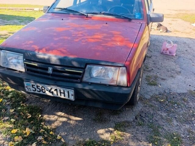 Красный ВАЗ 2109, объемом двигателя 1.5 л и пробегом 470 тыс. км за 670 $, фото 1 на Automoto.ua