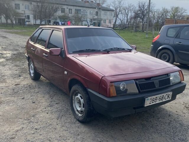 Красный ВАЗ 2109, объемом двигателя 1.5 л и пробегом 200 тыс. км за 1750 $, фото 1 на Automoto.ua