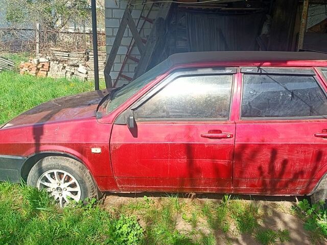 Красный ВАЗ 2109, объемом двигателя 1.3 л и пробегом 160 тыс. км за 700 $, фото 1 на Automoto.ua