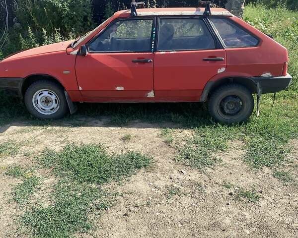 Красный ВАЗ 2109, объемом двигателя 1.5 л и пробегом 350 тыс. км за 1300 $, фото 1 на Automoto.ua