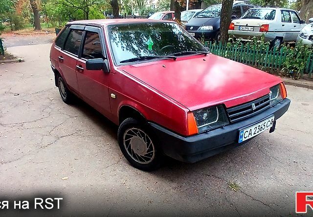 Красный ВАЗ 2109, объемом двигателя 1.5 л и пробегом 368 тыс. км за 1300 $, фото 1 на Automoto.ua