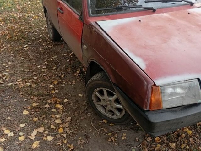 Красный ВАЗ 2109, объемом двигателя 1 л и пробегом 1000 тыс. км за 652 $, фото 1 на Automoto.ua